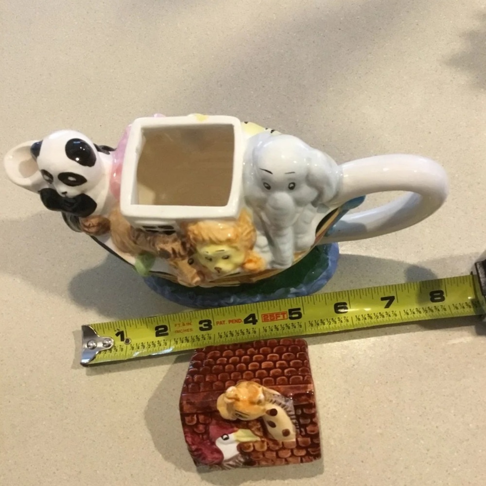 Noah’s Ark collectible Teapot - Picture 6 of 6